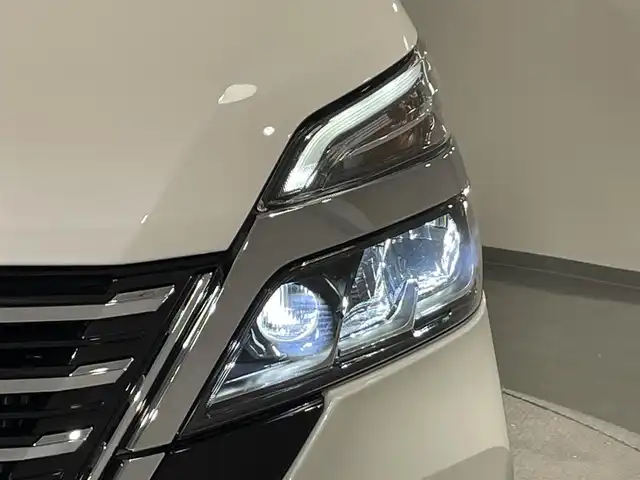 日産 セレナ ハイウェイスター V 愛知県 2021(令3)年 2万km ブリリアントホワイトパール 純正10インチナビ/（Bluetooth/AM/FM/フルセグTV）/フリップダウンモニター/衝突軽減ブレーキ/プロパイロット/両側電動スライドドア/LEDヘッドライト/ETC/バックカメラ/コーナーセンサー/レーンキープアシスト/プッシュスタートボタン/スマートキー/純正16インチＡＷ
