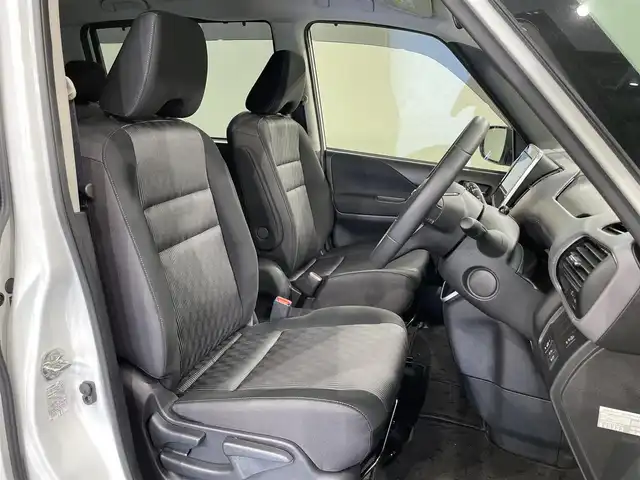 日産 セレナ ハイウェイスター V 愛知県 2021(令3)年 2万km ブリリアントホワイトパール 純正10インチナビ/（Bluetooth/AM/FM/フルセグTV）/フリップダウンモニター/衝突軽減ブレーキ/プロパイロット/両側電動スライドドア/LEDヘッドライト/ETC/バックカメラ/コーナーセンサー/レーンキープアシスト/プッシュスタートボタン/スマートキー/純正16インチＡＷ