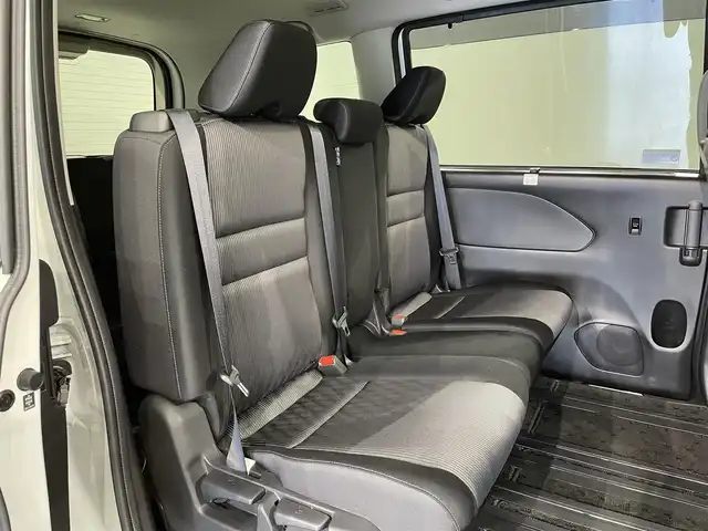 日産 セレナ ハイウェイスター V 愛知県 2021(令3)年 2万km ブリリアントホワイトパール 純正10インチナビ/（Bluetooth/AM/FM/フルセグTV）/フリップダウンモニター/衝突軽減ブレーキ/プロパイロット/両側電動スライドドア/LEDヘッドライト/ETC/バックカメラ/コーナーセンサー/レーンキープアシスト/プッシュスタートボタン/スマートキー/純正16インチＡＷ