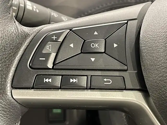 日産 セレナ ハイウェイスター V 愛知県 2021(令3)年 2万km ブリリアントホワイトパール 純正10インチナビ/（Bluetooth/AM/FM/フルセグTV）/フリップダウンモニター/衝突軽減ブレーキ/プロパイロット/両側電動スライドドア/LEDヘッドライト/ETC/バックカメラ/コーナーセンサー/レーンキープアシスト/プッシュスタートボタン/スマートキー/純正16インチＡＷ