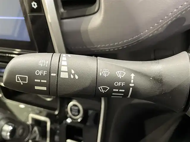 日産 セレナ ハイウェイスター V 愛知県 2021(令3)年 2万km ブリリアントホワイトパール 純正10インチナビ/（Bluetooth/AM/FM/フルセグTV）/フリップダウンモニター/衝突軽減ブレーキ/プロパイロット/両側電動スライドドア/LEDヘッドライト/ETC/バックカメラ/コーナーセンサー/レーンキープアシスト/プッシュスタートボタン/スマートキー/純正16インチＡＷ