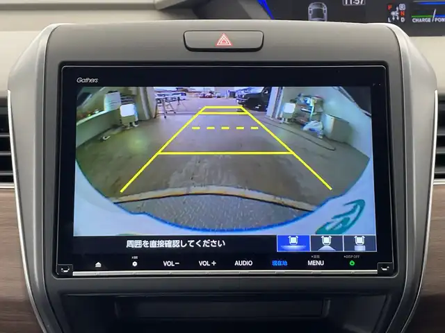 ホンダ フリード ハイブリット G ホンダセンシング 栃木県 2022(令4)年 2.5万km プラチナホワイトパール 純正ナビ(VXM-227VFNi)/(フルセグTV・Bluetooth・CD・SD・USB)/HDMI/バックカメラ/ホンダセンシング/ ・衝突軽減システム/ ・レーンキープアシスト/ ・オートクルーズコントロール/ ・後方コーナーセンサー/前後ドライブレコーダー/ビルトインETC/LEDヘッドライト/オートライト/前席シートヒーター/純正フロアマット/スマートキー/スペアキー1本/ドアバイザー