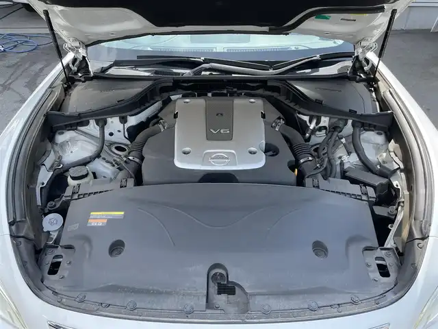 日産 フーガ 250GT タイプP 群馬県 2010(平22)年 7万km クリスタルホワイトパール 純正HDDナビ/　　Bluetooth/フルセグ/CD/DVD/    FM/AM/AUX/セーフティシールドパッケージ/クルーズコントロール/BLITZ車高調/バックカメラ/サイドカメラ/オートライト/レザーシート/全席パワーシート/全席シートヒーター/前席エアーシート/ビルドインETC/スマートキー2本