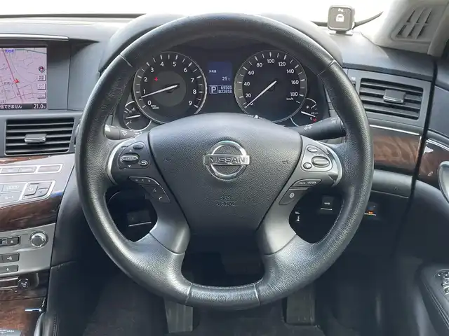 日産 フーガ 250GT タイプP 群馬県 2010(平22)年 7万km クリスタルホワイトパール 純正HDDナビ/　　Bluetooth/フルセグ/CD/DVD/    FM/AM/AUX/セーフティシールドパッケージ/クルーズコントロール/BLITZ車高調/バックカメラ/サイドカメラ/オートライト/レザーシート/全席パワーシート/全席シートヒーター/前席エアーシート/ビルドインETC/スマートキー2本