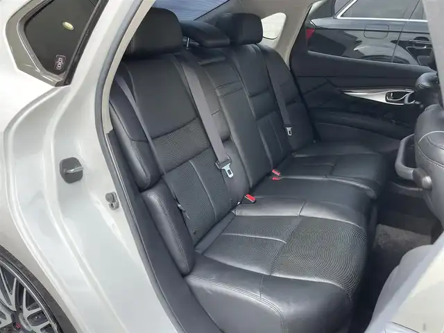 日産 フーガ 250GT タイプP 群馬県 2010(平22)年 7万km クリスタルホワイトパール 純正HDDナビ/　　Bluetooth/フルセグ/CD/DVD/    FM/AM/AUX/セーフティシールドパッケージ/クルーズコントロール/BLITZ車高調/バックカメラ/サイドカメラ/オートライト/レザーシート/全席パワーシート/全席シートヒーター/前席エアーシート/ビルドインETC/スマートキー2本