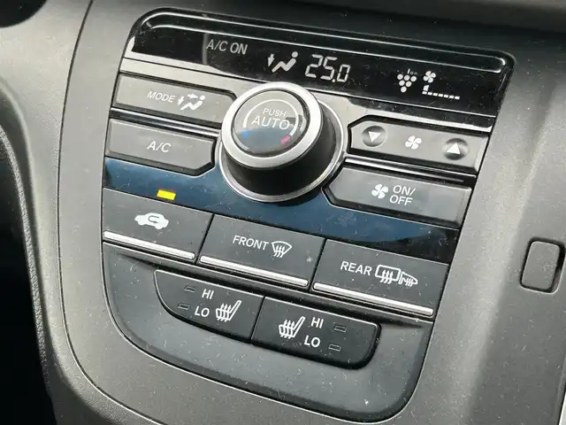 ホンダ フリード G ホンダセンシング 群馬県 2022(令4)年 3.8万km プラチナホワイトパール Sパッケージ/ナビ装着用スペシャルパッケージ/カロッツェリアナビ/CD・DVD・SD/Bluetooth・フルセグTV/10.2型フリップダウンモニター/両側パワースライドドア/バックカメラ/前後ドライブレコーダー/ビルトインETC/前席シートヒーター/クルーズコントロール/横滑り防止装置/レーンキープアシスト/衝突軽減ブレーキ/アイドリングストップ/純正アルミホイール/LEDヘッドライト/オートリトラミラー/センターテーブル/取説・保証書/スマートキー×2