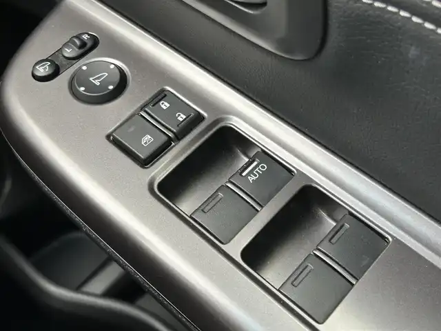 ホンダ フリード G ホンダセンシング 群馬県 2022(令4)年 3.8万km プラチナホワイトパール Sパッケージ/ナビ装着用スペシャルパッケージ/カロッツェリアナビ/CD・DVD・SD/Bluetooth・フルセグTV/10.2型フリップダウンモニター/両側パワースライドドア/バックカメラ/前後ドライブレコーダー/ビルトインETC/前席シートヒーター/クルーズコントロール/横滑り防止装置/レーンキープアシスト/衝突軽減ブレーキ/アイドリングストップ/純正アルミホイール/LEDヘッドライト/オートリトラミラー/センターテーブル/取説・保証書/スマートキー×2