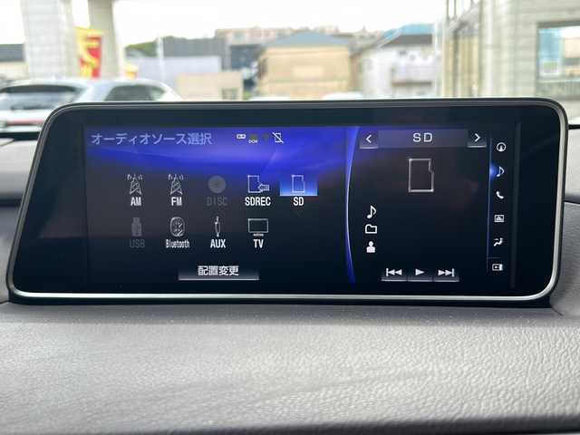 レクサス ＲＸ 450h バージョンL 神奈川県 2016(平28)年 5.4万km ソニッククォーツ マークレビンソン/純正ナビ/（CD/DVD/FM/SD/USB/BT/AUX/フルセグTV)/パノラマルーフ/全方位カメラ/前方ドライブレコーダー/ETC/レーダークルーズコントロール/ヘッドアップディスプレイ/ブラインドスポットモニター/レーンキープアシスト/衝突被害軽減システム/横滑り防止装置/クリアランスソナー/全席パワーシート（前席メモリー機能付）/全席シートヒーター・前席シートクーラー/ステアリングヒーター/LEDオートライト/オートマチックハイビーム/電動リアゲート/電動パーキングブレーキ/オートブレーキホールド/ホワイトレザーシート/純正フロアマット/純正ドアバイザー/スペアキー×１/カードキー×１/保証書/取扱説明書