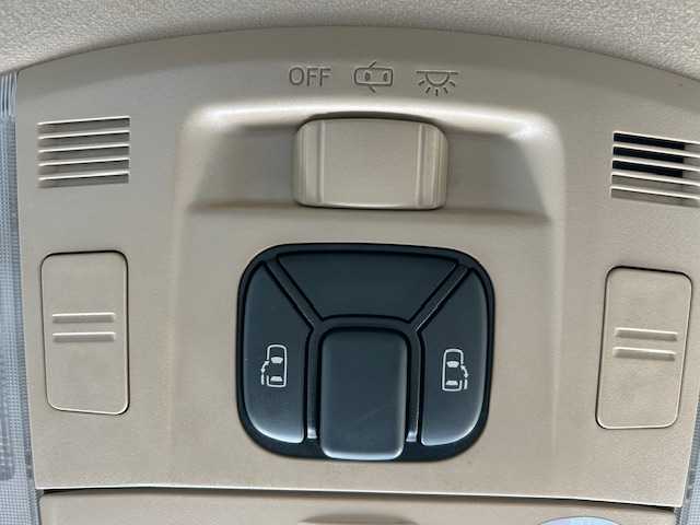 トヨタ ヴェルファイア 2．4V 宮城県 2009(平21)年 18万km ホワイトパールクリスタルシャイン 純正ナビ/AM/FM/BT/CD/DVD/AUX/ワンセグTV/バックカメラ/社外フリップダウンモニター/前席パワーシート/オットマン/両側パワースライドドア/ステアリングスイッチ/MTモード搭載/コーナーセンサー/クルーズコントロール/横滑り防止装置/衝突被害軽減システム/純正フロアマット/ウィンカードアミラー/プッシュスタート/保証書・記録簿・取扱説明書