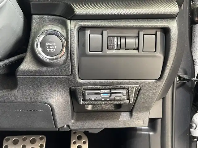 スバル クロストレック リミテッド 岩手県 2023(令5)年 3.4万km マグネタイトグレーメタリック ワンオーナー/４WD/ルーフレール/デジタルマルチビューモニター/アイサイト/プリクラッシュブレーキ/全車速追従機能付きクルーズコントロール/アクティブレーンキープ/ツーリングアシスト/先行車発進告知機能/AT誤発進抑制制御/青信号お知らせ機能/アダプティブドライビングビーム/コーナーセンサー/横滑り防止装置/オートビークルホールド/X-MODE/ヒルディセントコントロール/純正ナビ/フルセグTV/パワーシート/シートヒーター/ステアリングヒーター/LEDヘッドランプ/純正18インチアルミホイール