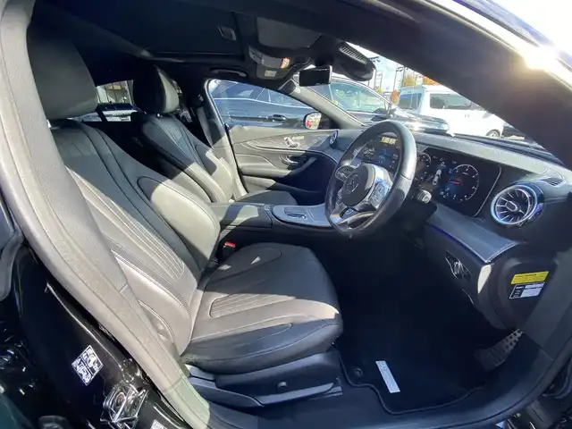 メルセデス・ベンツ ＣＬＳ２２０ｄ スポーツ エクスクルーシブPKG 福岡県 2021(令3)年 1万km オブシディアンブラック ・サンルーフ/・Brumesterサウンド/・エアサスペンション/・アダプティブクルーズコントロール/・純正ナビ/Bluetooth/USB/フルセグTV/・全方位カメラ/・黒革シート/シートヒーター/エアシート/・前席パワーシート/メモリーシート/・純正ドライブレコーダー/・ETC/・純正19AW/・LEDライト/・取扱説明書/・保証書/・スペアキー