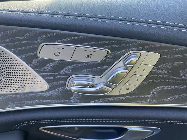 メルセデス・ベンツ ＣＬＳ２２０ｄ スポーツ エクスクルーシブPKG 福岡県 2021(令3)年 1万km オブシディアンブラック ・サンルーフ/・Brumesterサウンド/・エアサスペンション/・アダプティブクルーズコントロール/・純正ナビ/Bluetooth/USB/フルセグTV/・全方位カメラ/・黒革シート/シートヒーター/エアシート/・前席パワーシート/メモリーシート/・純正ドライブレコーダー/・ETC/・純正19AW/・LEDライト/・取扱説明書/・保証書/・スペアキー