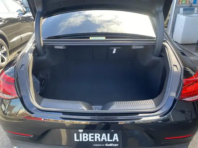 メルセデス・ベンツ ＣＬＳ２２０ｄ スポーツ エクスクルーシブPKG 福岡県 2021(令3)年 1万km オブシディアンブラック ・サンルーフ/・Brumesterサウンド/・エアサスペンション/・アダプティブクルーズコントロール/・純正ナビ/Bluetooth/USB/フルセグTV/・全方位カメラ/・黒革シート/シートヒーター/エアシート/・前席パワーシート/メモリーシート/・純正ドライブレコーダー/・ETC/・純正19AW/・LEDライト/・取扱説明書/・保証書/・スペアキー