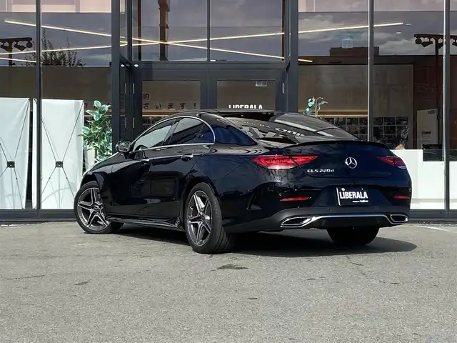 メルセデス・ベンツ ＣＬＳ２２０ｄ スポーツ エクスクルーシブPKG 福岡県 2021(令3)年 1万km オブシディアンブラック ・サンルーフ/・Brumesterサウンド/・エアサスペンション/・アダプティブクルーズコントロール/・純正ナビ/Bluetooth/USB/フルセグTV/・全方位カメラ/・黒革シート/シートヒーター/エアシート/・前席パワーシート/メモリーシート/・純正ドライブレコーダー/・ETC/・純正19AW/・LEDライト/・取扱説明書/・保証書/・スペアキー