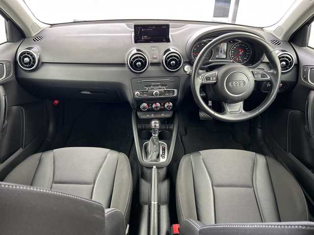 アウディ Ａ１ SB 1.4TFSI シリンダーオンデマンドスポーツ 奈良県 2016(平28)年 2.4万km ナノグレー/フロレットシルバーM 純正ナビ/（CD＆DVD＆BT）/オートライト/HIDライト/フォグランプ/ドライブアシスト/スマートキー/プッシュスタート/純正アルミホイール/アイドリングストップ/ABS/横滑り防止装置