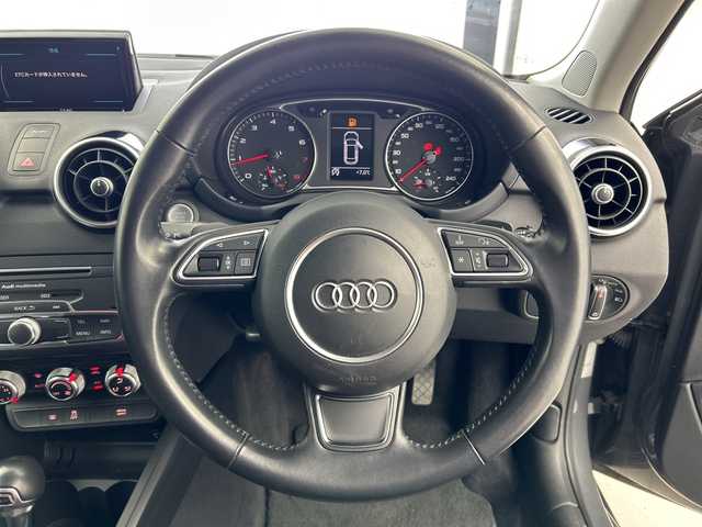 アウディ Ａ１ SB 1.4TFSI シリンダーオンデマンドスポーツ 奈良県 2016(平28)年 2.4万km ナノグレー/フロレットシルバーM 純正ナビ/（CD＆DVD＆BT）/オートライト/HIDライト/フォグランプ/ドライブアシスト/スマートキー/プッシュスタート/純正アルミホイール/アイドリングストップ/ABS/横滑り防止装置