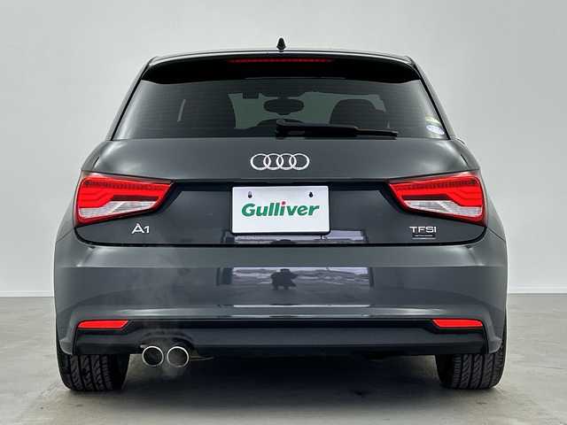 アウディ Ａ１ SB 1.4TFSI シリンダーオンデマンドスポーツ 奈良県 2016(平28)年 2.4万km ナノグレー/フロレットシルバーM 純正ナビ/（CD＆DVD＆BT）/オートライト/HIDライト/フォグランプ/ドライブアシスト/スマートキー/プッシュスタート/純正アルミホイール/アイドリングストップ/ABS/横滑り防止装置