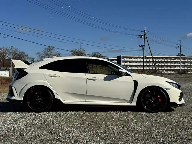 ホンダ シビック タイプR 兵庫県 2019(平31)年 6.5万km チャンピオンシップホワイト BLITZマフラー/SPOONプログレッシブスプリング/無限テールランプ/ディクセルブレーキパッド/後期用リアバンパーダクト/後期用ナビパネル/ダイヤトーンサウンドナビ/ダイヤトーンサウンドスピーカー＆ツィーター/フルセグTV/Bカメラ/ETC