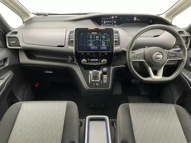日産 セレナ e－パワー ハイウェイスター V 愛知県 2020(令2)年 7.4万km ブリリアントホワイトパール 純正１０型ナビ　フルセグＴＶ　全方位カメラ　プロパイロット　セーフティパックＢ　パーキングアシスト　エマージェンシーブレーキ　衝突軽減　追従クルコン　ハンドル支援　両側パワスラ　純正ドラレコ　ステアリングヒーター　電動パーキングブレーキ　禁煙車