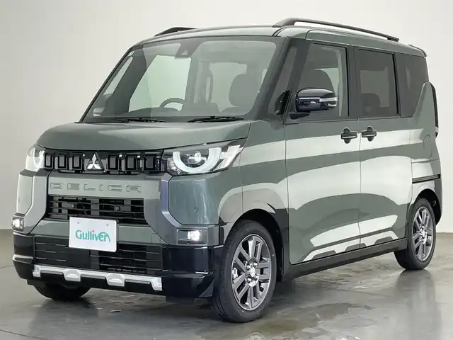 三菱 デリカミニ T プレミアム 愛知県 2025(令7)年 0.1万km未満 Ｄグリーン 届出済未使用車　純正９型ディスプレイ　カープレイ対応　デジタルインナーミラー　マイパイロット　全方位カメラ　パドルシフト　ハーフレザー　シートヒーター　サイドデカール　衝突軽減装置　追従クルコン　車線逸脱　誤発進抑制　ＬＥＤオートライト　フォグランプ　禁煙車/T　PREMIUM　9型ディスプレイオーディオ/（121/330）/サイドデカール/（33/440）