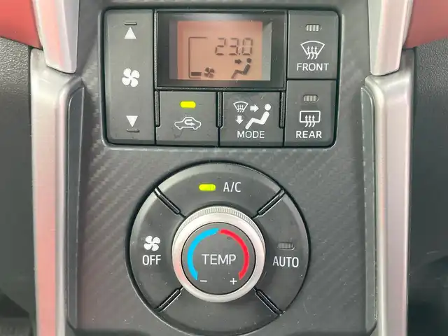 ダイハツ コペン セロS 静岡県 2019(令1)年 3.8万km ブリティッシュグリーンマイカ エンジンスタートボタン/取扱説明書/パワーステアリング/パワーウィンドウ/アイドリングストップ/MTモード付きAT/オートエアコン/USB入力端子/ETC/ナビ(CD.DVD.BT.フルセグ)/ドライブレコーダー/純正フロアマット/純正アルミホイール/ABS/横滑り防止装置/LEDライト/Wエアバック