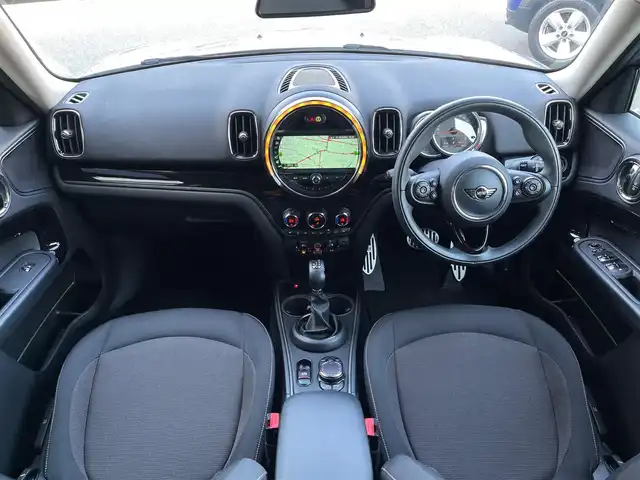 ＭＩＮＩ ミニ クロスオーバー クーパー D オール4 山梨県 2018(平30)年 4.3万km メルティングシルバーM 純正HDDナビ/Bluetooth/バックカメラ/社外TVチューナー/PDC/インテリジェントセーフティ/ACC/電動テールゲート/シートヒーター/ETC/規格外純正17インチAW