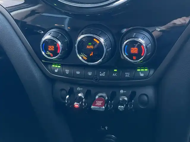 ＭＩＮＩ ミニ クロスオーバー クーパー D オール4 山梨県 2018(平30)年 4.3万km メルティングシルバーM 純正HDDナビ/Bluetooth/バックカメラ/社外TVチューナー/PDC/インテリジェントセーフティ/ACC/電動テールゲート/シートヒーター/ETC/規格外純正17インチAW