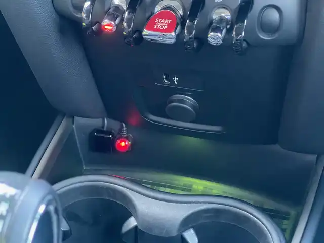 ＭＩＮＩ ミニ クロスオーバー クーパー D オール4 山梨県 2018(平30)年 4.3万km メルティングシルバーM 純正HDDナビ/Bluetooth/バックカメラ/社外TVチューナー/PDC/インテリジェントセーフティ/ACC/電動テールゲート/シートヒーター/ETC/規格外純正17インチAW