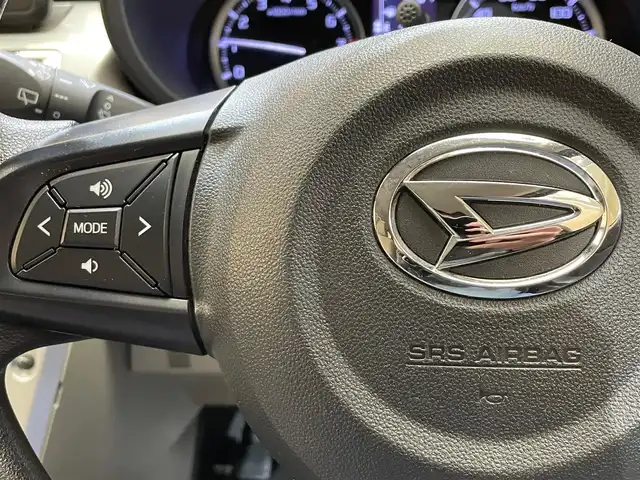 ダイハツ キャスト スタイル X リミテッド SAⅢ 岩手県 2019(令1)年 1.8万km ブラックマイカメタリック ワンオーナー/４WD/スマートアシスト３/衝突回避支援ブレーキ/車線逸脱警報/誤発進抑制機能/標識認識機能/先行車発進お知らせ機能/ハイビームアシスト/シートヒーター/横滑り防止装置/アイドリングストップ/カロッツェリアナビ/（CD/DVD/フルセグ/SD/Bluetooth）/バックカメラ/ETC/オートライト/ヘッドライトレベライザー/純正ホイールキャップ