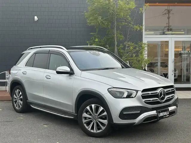 メルセデス・ベンツ ＧＬＥ３００ｄ 4MATIC 滋賀県 2020(令2)年 4万km イリジウムシルバー パノラミックスライディングルーフ/レーダーセーフティパッケージ/純正ナビ/（BT/USB/CarPlay）/360°カメラ/パワーバックドア/レザーARTICOシート/前席後席パワーシート/ETC2.0/前後ドライブレコーダー/LEDハイパフォーマンスライト/保証書/取扱説明書
