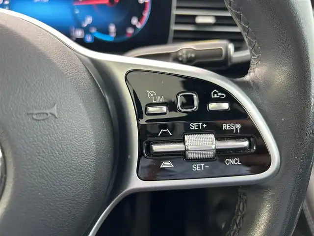 メルセデス・ベンツ ＧＬＥ３００ｄ 4MATIC 滋賀県 2020(令2)年 4万km イリジウムシルバー パノラミックスライディングルーフ/レーダーセーフティパッケージ/純正ナビ/（BT/USB/CarPlay）/360°カメラ/パワーバックドア/レザーARTICOシート/前席後席パワーシート/ETC2.0/前後ドライブレコーダー/LEDハイパフォーマンスライト/保証書/取扱説明書