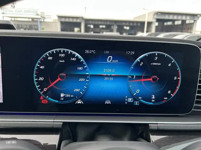メルセデス・ベンツ ＧＬＥ３００ｄ 4MATIC 滋賀県 2020(令2)年 4万km イリジウムシルバー パノラミックスライディングルーフ/レーダーセーフティパッケージ/純正ナビ/（BT/USB/CarPlay）/360°カメラ/パワーバックドア/レザーARTICOシート/前席後席パワーシート/ETC2.0/前後ドライブレコーダー/LEDハイパフォーマンスライト/保証書/取扱説明書