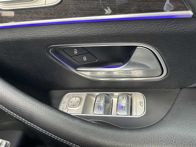 メルセデス・ベンツ ＧＬＥ３００ｄ 4MATIC 滋賀県 2020(令2)年 4万km イリジウムシルバー パノラミックスライディングルーフ/レーダーセーフティパッケージ/純正ナビ/（BT/USB/CarPlay）/360°カメラ/パワーバックドア/レザーARTICOシート/前席後席パワーシート/ETC2.0/前後ドライブレコーダー/LEDハイパフォーマンスライト/保証書/取扱説明書