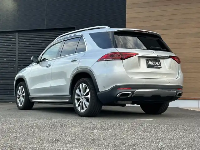 メルセデス・ベンツ ＧＬＥ３００ｄ 4MATIC 宮崎県 2020(令2)年 4万km イリジウムシルバー 純正ナビ/・Bluetooth/・USB/・CarPlay/パノラミックスライディングルーフ/レーダーセーフティパッケージ/アダプティブクルーズコントロール/前後ドライブレコーダー/360°カメラ/電動リアゲート/アンビエントライト/ロケイターライティング/ブラックレザーシート/・全席パワーシート/ETC2.0/保証書/取扱説明書