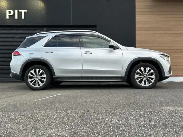 メルセデス・ベンツ ＧＬＥ３００ｄ 4MATIC 宮崎県 2020(令2)年 4万km イリジウムシルバー 純正ナビ/・Bluetooth/・USB/・CarPlay/パノラミックスライディングルーフ/レーダーセーフティパッケージ/アダプティブクルーズコントロール/前後ドライブレコーダー/360°カメラ/電動リアゲート/アンビエントライト/ロケイターライティング/ブラックレザーシート/・全席パワーシート/ETC2.0/保証書/取扱説明書