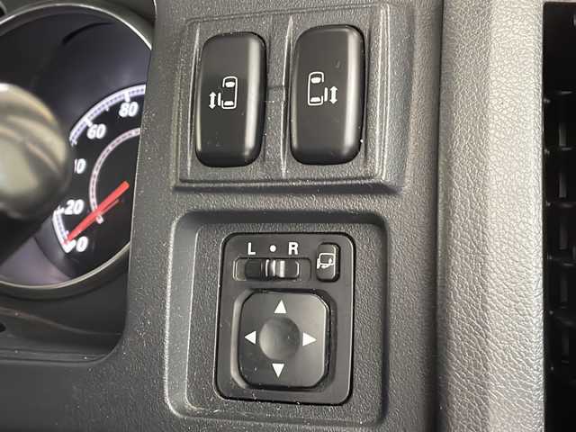 三菱 デリカＤ：５ D－Power package 新潟県 2014(平26)年 13.2万km ダイヤモンドブラックマイカ ターボ/４WD/両側パワスラ/社外ナビ/ワンセグ/社外アルミ/スマートキー/前席シートヒーター/MTモード付AT/プッシュスタート/クルーズコントロール/ヒルスタートアシスト/センターデフロック/ステアリングスイッチ/ETC/パドルシフト/社外フロアマット/オートライト/ダブルオートエアコン/パワーステアリング/パワーウィンドウ/横滑り防止/盗難防止装置/寒冷地仕様/電動格納ウィンカーミラー/保証書/取扱説明書/記録簿