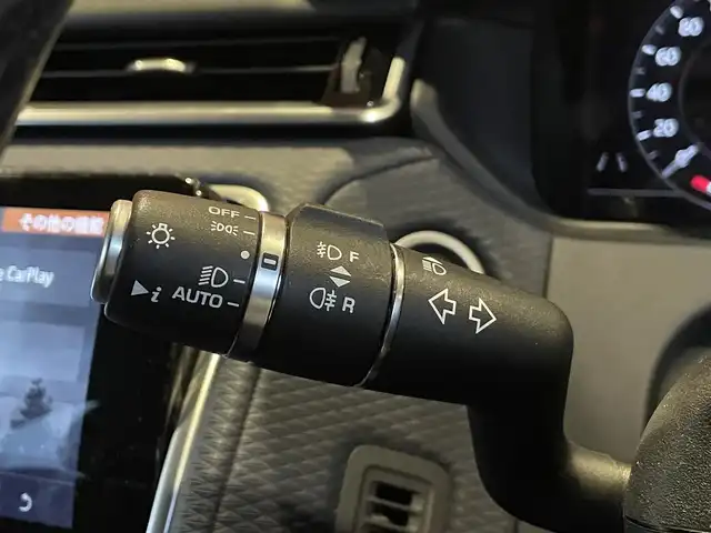 ランドローバー レンジローバーヴェラール Rダイナミック S 180PS 愛知県 2019(令1)年 5.9万km 白 黒青革コンビレザー /ドライパーアシスタンス /ACC /レーンキープ /ブラインドスポット/360度カメラ/純正ナビ /フルセグTV /MERIDIANサウンド /シートヒーター /LEDヘッドライト /純正20インチブラックアルミ /ETC/パワーテールゲート/スマートキー
