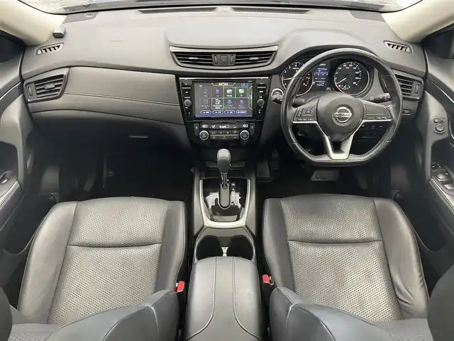 日産 エクストレイル 20X 大分県 2017(平29)年 7.3万km ダイヤモンドブラック 禁煙車/純正９インチナビ/（AM/FM/CD/DVD/フルセグTV/Bluetooth）/バックカメラ/サンルーフ/コーナーセンサー/パワーバックドア/アイドリングストップ/プッシュスタート/スマートキー/ハーフレザーシート/横滑り防止装置/フォグランプ