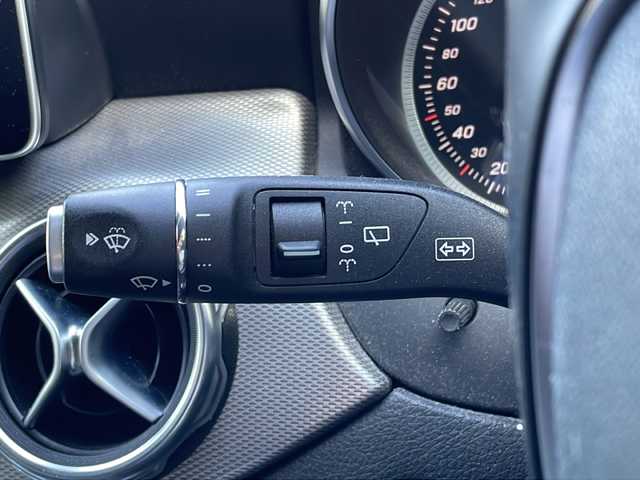 メルセデス・ベンツ ＧＬＡ２２０ 4マチック 長野県 2018(平30)年 6.8万km パール ４WD/純正メモリナビ/　(FM/AM/フルセグTV/CD/DVD/Bluetooth）/バックカメラ/Harman Kardonオーディオ/MTモード付AT/前後ドライブレコーダー/パドルシフト/ステアリングスイッチ/パワーシート/シートヒーター/サンルーフ/電動リアゲート/クルーズコントロール/クリアランスソナー/ダウンヒルアシスト/衝突被害軽減ブレーキ/純正アルミホイール/純正フロアマット/ビルトインETC/スマートキー/スペアキー/アイドリングストップ/プッシュスタート/パワーステアリング/パワーウインドウ