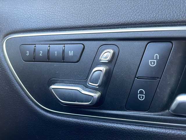 メルセデス・ベンツ ＧＬＡ２２０ 4マチック 長野県 2018(平30)年 6.8万km パール ４WD/純正メモリナビ/　(FM/AM/フルセグTV/CD/DVD/Bluetooth）/バックカメラ/Harman Kardonオーディオ/MTモード付AT/前後ドライブレコーダー/パドルシフト/ステアリングスイッチ/パワーシート/シートヒーター/サンルーフ/電動リアゲート/クルーズコントロール/クリアランスソナー/ダウンヒルアシスト/衝突被害軽減ブレーキ/純正アルミホイール/純正フロアマット/ビルトインETC/スマートキー/スペアキー/アイドリングストップ/プッシュスタート/パワーステアリング/パワーウインドウ