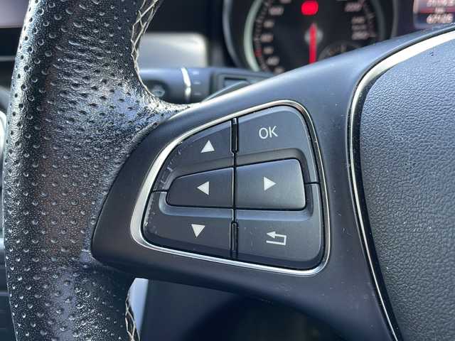メルセデス・ベンツ ＧＬＡ２２０ 4マチック 長野県 2018(平30)年 6.8万km パール ４WD/純正メモリナビ/　(FM/AM/フルセグTV/CD/DVD/Bluetooth）/バックカメラ/Harman Kardonオーディオ/MTモード付AT/前後ドライブレコーダー/パドルシフト/ステアリングスイッチ/パワーシート/シートヒーター/サンルーフ/電動リアゲート/クルーズコントロール/クリアランスソナー/ダウンヒルアシスト/衝突被害軽減ブレーキ/純正アルミホイール/純正フロアマット/ビルトインETC/スマートキー/スペアキー/アイドリングストップ/プッシュスタート/パワーステアリング/パワーウインドウ