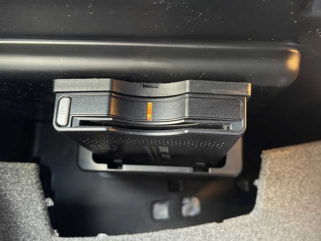メルセデス・ベンツ ＧＬＡ２２０ 4マチック 長野県 2018(平30)年 6.8万km パール ４WD/純正メモリナビ/　(FM/AM/フルセグTV/CD/DVD/Bluetooth）/バックカメラ/Harman Kardonオーディオ/MTモード付AT/前後ドライブレコーダー/パドルシフト/ステアリングスイッチ/パワーシート/シートヒーター/サンルーフ/電動リアゲート/クルーズコントロール/クリアランスソナー/ダウンヒルアシスト/衝突被害軽減ブレーキ/純正アルミホイール/純正フロアマット/ビルトインETC/スマートキー/スペアキー/アイドリングストップ/プッシュスタート/パワーステアリング/パワーウインドウ
