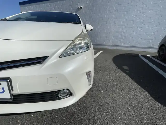 トヨタ プリウス α S チューンブラック 熊本県 2014(平26)年 7.6万km ホワイトパールクリスタルシャイン (株)IDOMが運営する【じしゃロン熊本店】の自社ローン専用車両になります。こちらは現金またはオートローンご利用時の価格です。自社ローンご希望の方は別途その旨お申付け下さい　/純正ナビ（NSZT-W62G）/バックカメラ/フルセグテレビ/DVD/CD/Bluetooth接続/ETC/LEDヘッドライト/オートライト/スマートキー/W＋サイドエアバッグ/カーテンエアバッグ
