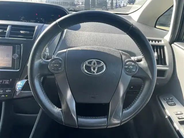 トヨタ プリウス α S チューンブラック 熊本県 2014(平26)年 7.6万km ホワイトパールクリスタルシャイン (株)IDOMが運営する【じしゃロン熊本店】の自社ローン専用車両になります。こちらは現金またはオートローンご利用時の価格です。自社ローンご希望の方は別途その旨お申付け下さい　/純正ナビ（NSZT-W62G）/バックカメラ/フルセグテレビ/DVD/CD/Bluetooth接続/ETC/LEDヘッドライト/オートライト/スマートキー/W＋サイドエアバッグ/カーテンエアバッグ
