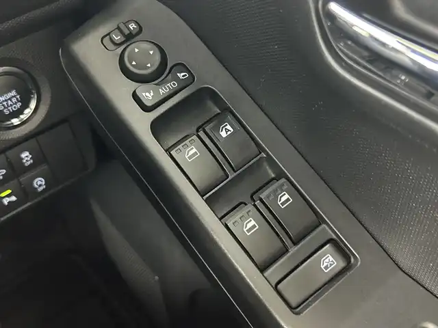 ダイハツ タフト G 愛知県 2021(令3)年 2.2万km フォレストカーキメタリック ワンオーナー/禁煙車/純正9インチナビ/（CD/DVD/Bluetooth/フルセグTV）/ガラスルーフ/スマートアシストIII/・衝突軽減ブレーキ/・レーンキープアシスト/・クリアランスソナー/・オートマチックハイビーム/ETC/ドライブレコーダー/シートヒーター/純正15インチアルミホイール/LEDヘッドライト/フロントフォグライト/スマートキー/スペアキー有/純正フロアマット/電子サイドブレーキ/オートホールド