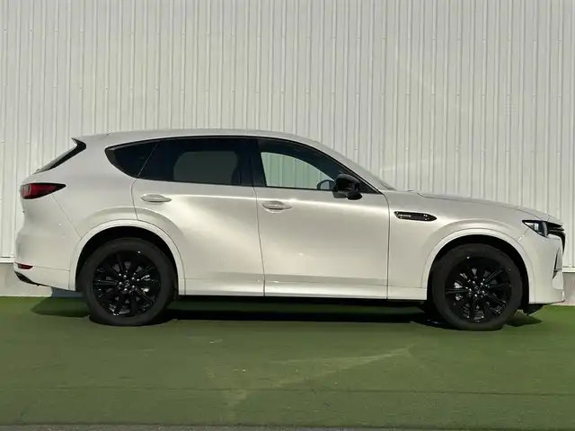 マツダ ＣＸ－６０ XD HV エクスクルーシブスポーツ 香川県 2022(令4)年 4.4万km 白 登録時走行距離：43261Kｍ/プッシュスタート/純正ディスプレイオーディオ/前席シートヒーター/前席シートクーラー/前席パワーシート/アラウンドビューモニター/ダウンヒルアシストコントロール/レーンキープアシスト/純正フロアマット/衝突軽減システム/電動格納ウィンカーミラー