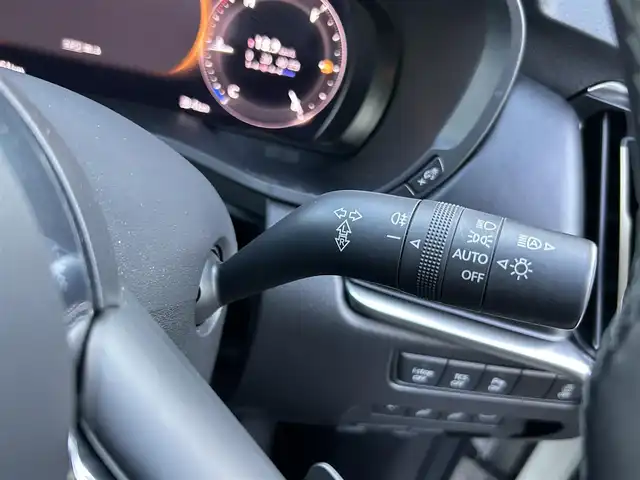 マツダ ＣＸ－６０ XD HV エクスクルーシブスポーツ 香川県 2022(令4)年 4.4万km 白 登録時走行距離：43261Kｍ/プッシュスタート/純正ディスプレイオーディオ/前席シートヒーター/前席シートクーラー/前席パワーシート/アラウンドビューモニター/ダウンヒルアシストコントロール/レーンキープアシスト/純正フロアマット/衝突軽減システム/電動格納ウィンカーミラー