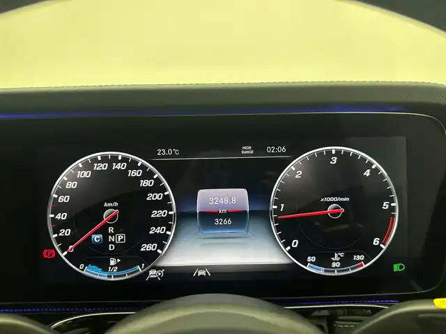 メルセデス・ベンツ ゲレンデヴァーゲン Ｇ４００ｄ 兵庫県 2024(令6)年 0.4万km オブシディアンブラック 純正DA/（フルセグ、BT、COMAND touch、USB、ブルメスター）/全方位モニター/コーナーセンサー/アクティブブレーキアシスト/レーンキープアシスト/道路標識/レーダークルーズコントロール/レザーシート/シートヒーター（全席）/ベンチレーション/パワーシート/サンルーフ/ビルトインETC/オートライト/LEDヘッドライト