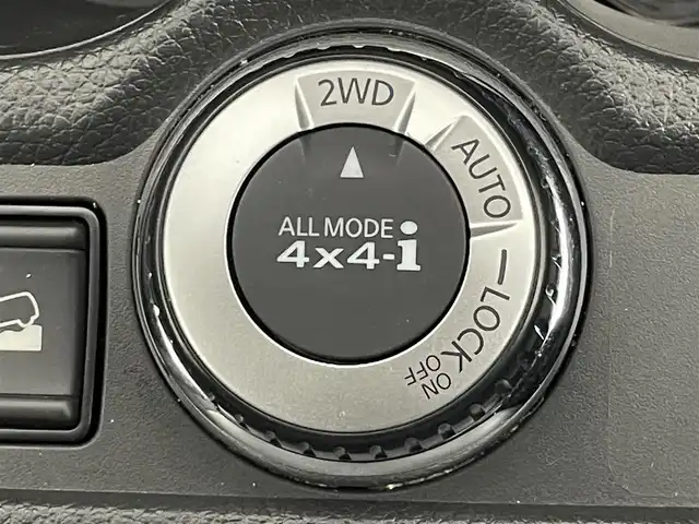 日産 エクストレイル 20Xi 道央・札幌 2018(平30)年 2.9万km ブリリアントホワイトパール ・４WD/・社外メモリナビゲーション（MDV-D505BTW）/　CD/DVD/フルセグ/BT/USB/iPod/SD/・社外ドライブレコーダー前後（DRV-MR740）/・ビルトインETC/・デジタルインナーミラー/・アラウンドビューモニター/・パワーバックドア/・エマージェンシーブレーキ/・レーダークルーズコントロール/・レーンキープアシスト/・横滑り防止装置/・プロパイロット/・前後コーナーセンサー/・オートブレーキホールド/・オートライト/・スマートキー/・プッシュスタート/・カプロンシート/・社外フロアマット/・ルーフレール/・LEDヘッドライト/・フロントフォグライト/・ヒルディセントコントロール/・保証書あり/・取説あり