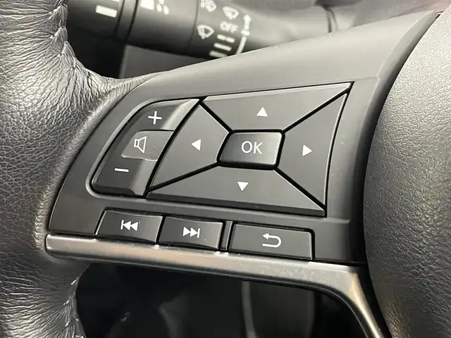 日産 エクストレイル 20Xi 道央・札幌 2018(平30)年 2.9万km ブリリアントホワイトパール ・４WD/・社外メモリナビゲーション（MDV-D505BTW）/　CD/DVD/フルセグ/BT/USB/iPod/SD/・社外ドライブレコーダー前後（DRV-MR740）/・ビルトインETC/・デジタルインナーミラー/・アラウンドビューモニター/・パワーバックドア/・エマージェンシーブレーキ/・レーダークルーズコントロール/・レーンキープアシスト/・横滑り防止装置/・プロパイロット/・前後コーナーセンサー/・オートブレーキホールド/・オートライト/・スマートキー/・プッシュスタート/・カプロンシート/・社外フロアマット/・ルーフレール/・LEDヘッドライト/・フロントフォグライト/・ヒルディセントコントロール/・保証書あり/・取説あり